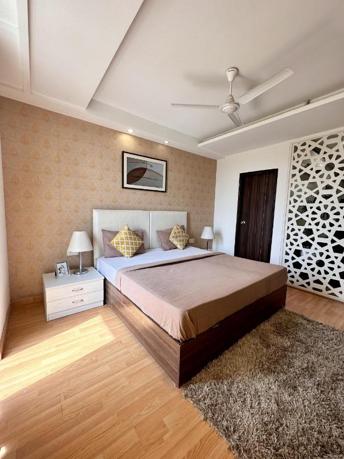 Flamingo Hotel Sector 67 I Studio Rooms I Gurgaon Buitenkant foto
