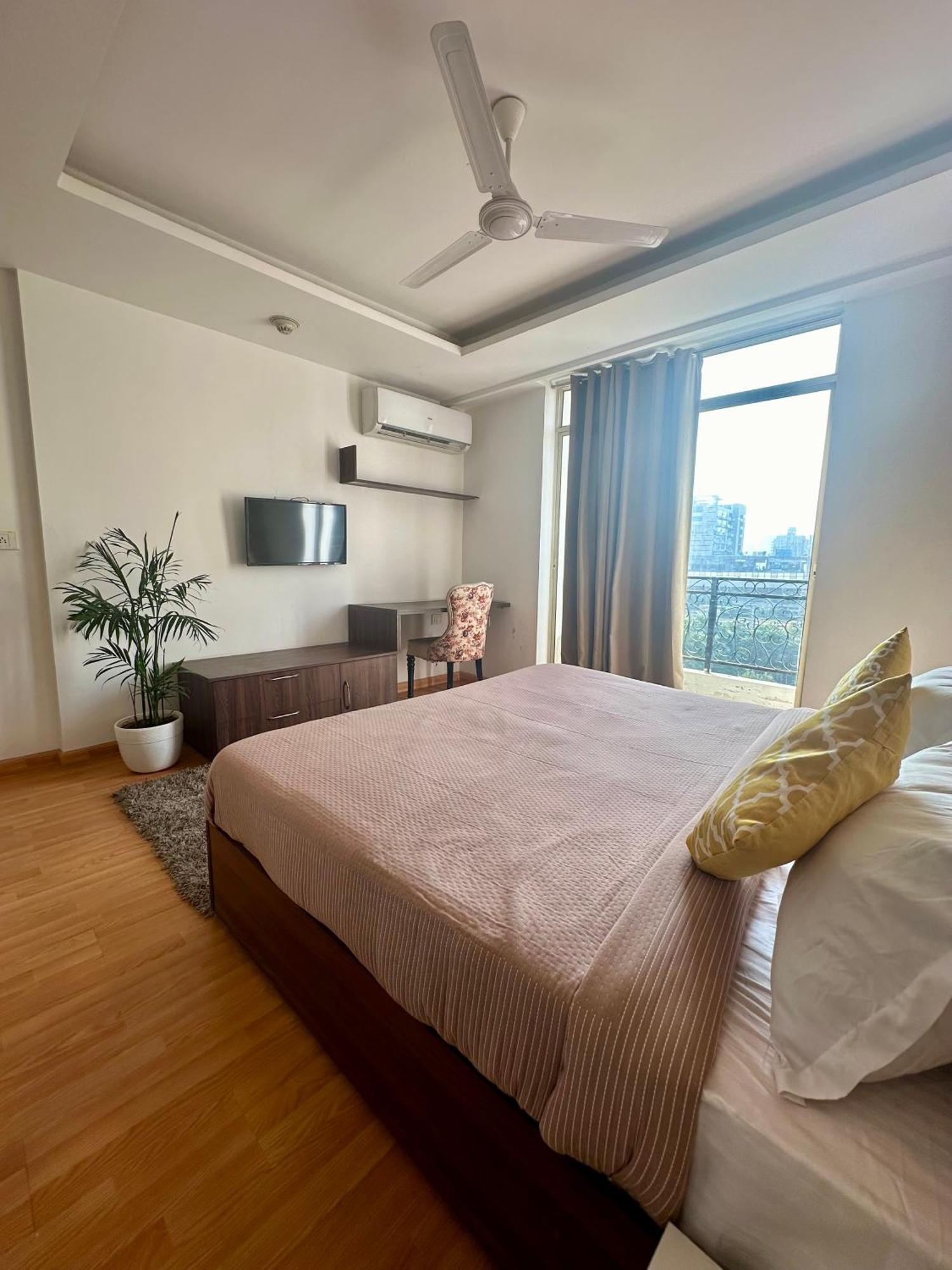 Flamingo Hotel Sector 67 I Studio Rooms I Gurgaon Buitenkant foto