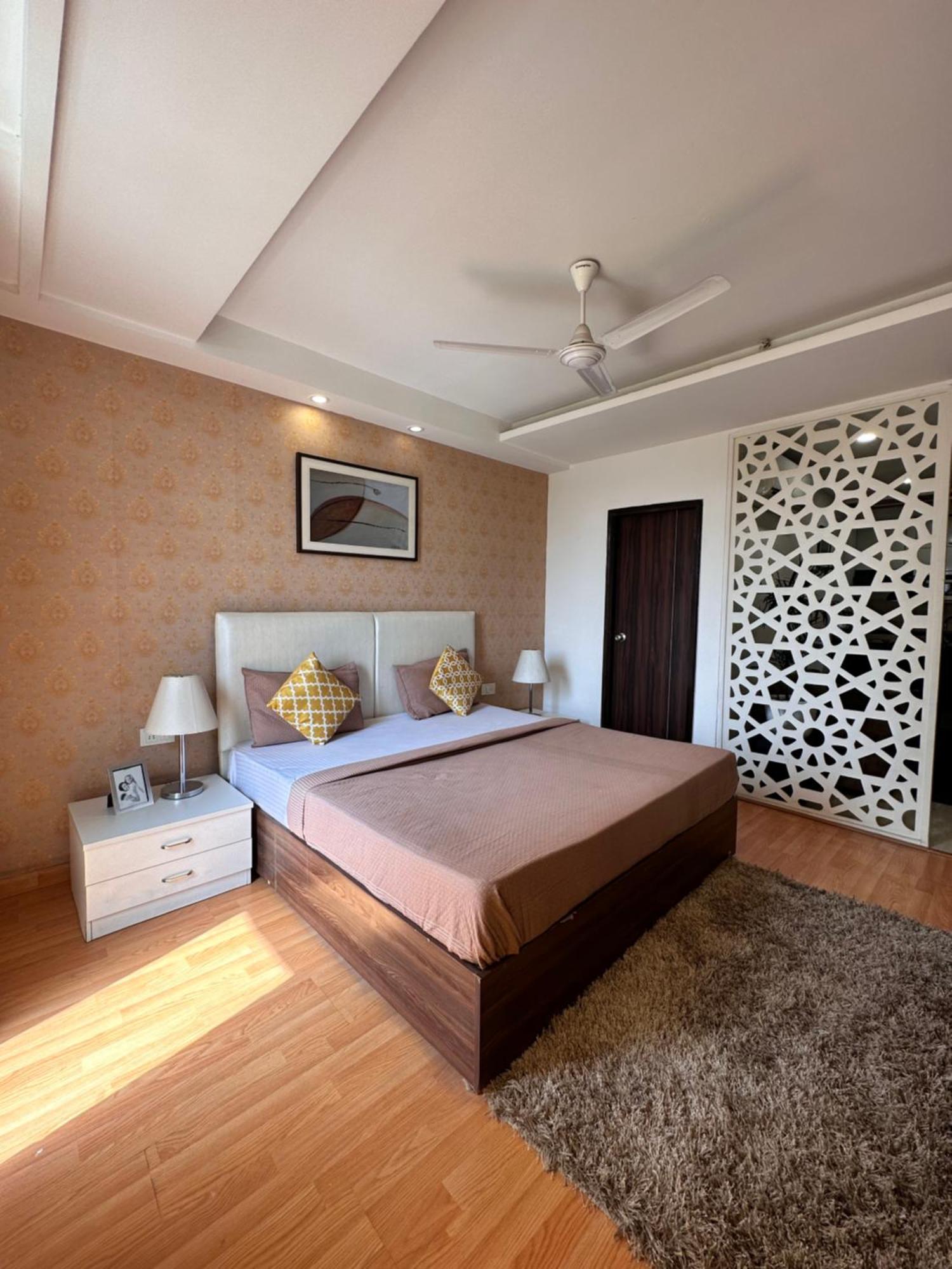Flamingo Hotel Sector 67 I Studio Rooms I Gurgaon Buitenkant foto