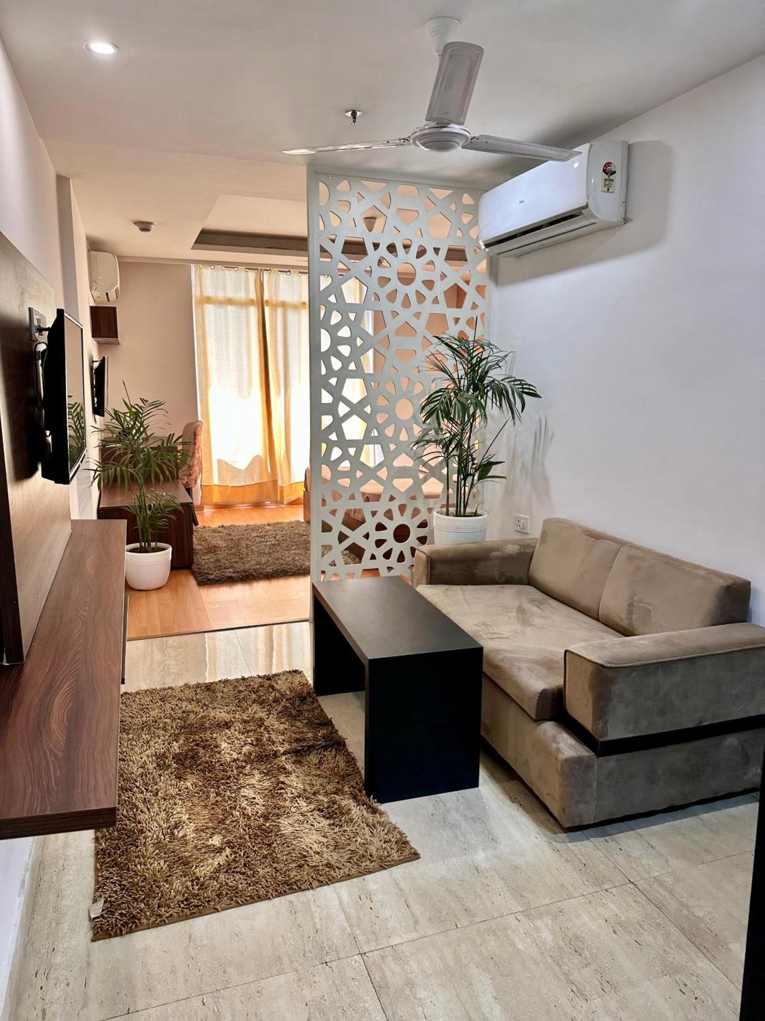Flamingo Hotel Sector 67 I Studio Rooms I Gurgaon Buitenkant foto